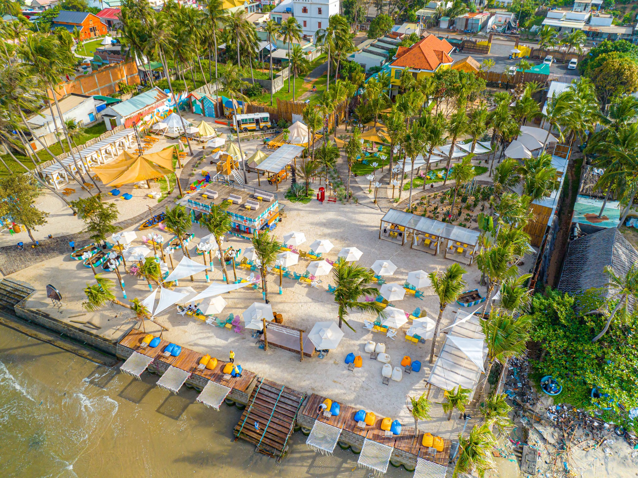 Mango Beach nhìn từ trên cao mango-beach-nhin-tu-tren-cao